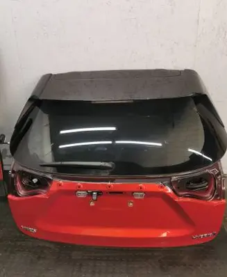 Toyota Yaris Cross Truck tailgate 