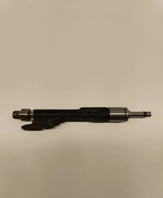 BMW 6 F06 Gran coupe Fuel injector 10213541 48627842