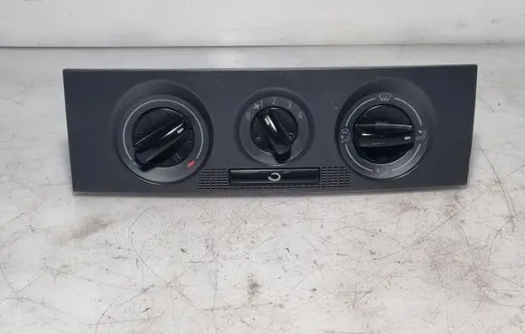 Skoda Fabia Mk1 (6Y) Climate control unit 6Y0819045E