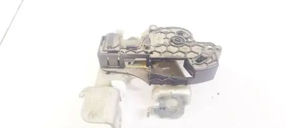 Renault Laguna III Seat back rest lock catch 883910003R 5268110