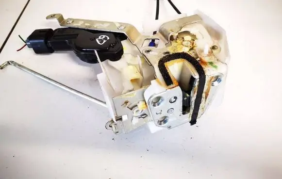Nissan Pixo Rear door lock