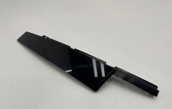 Volvo XC40 Front door glass trim molding 31448392