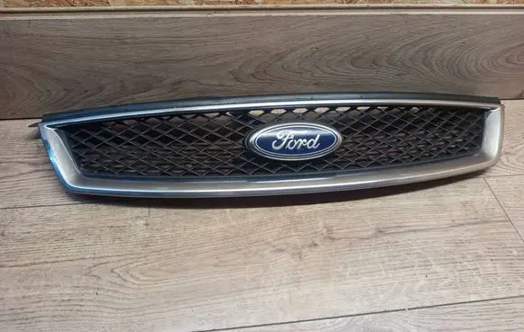 Ford Focus Front grill 4M518138AE 4M518200BJ 4M518200AJ