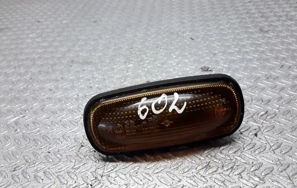 Land Rover Freelander Front fender indicator light