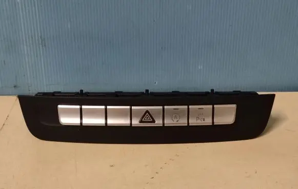 Mercedes-Benz A W176 Hazard light switch A2469059501