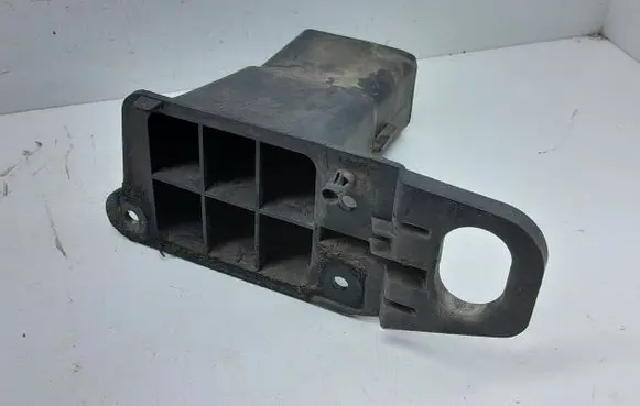 Peugeot 5008 Front bumper mounting bracket 9682791280