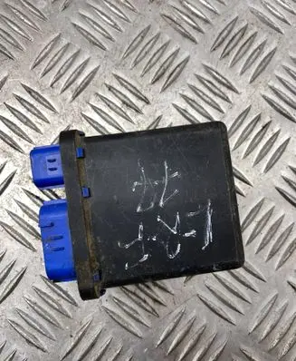 Land Rover Freelander Coolant fan relay YWB100980
