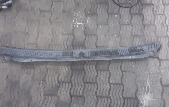 Mitsubishi Pajero Wiper trim MR416416
