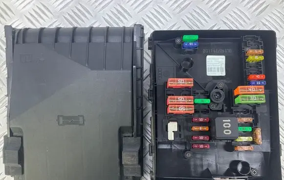 Skoda Superb B6 (3T) Fuse box set 1K0937125D 8L140714150 3C0971249