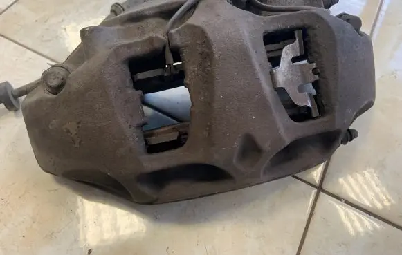 Audi Q7 4M Front brake caliper 4M0615106BA 4M0615106