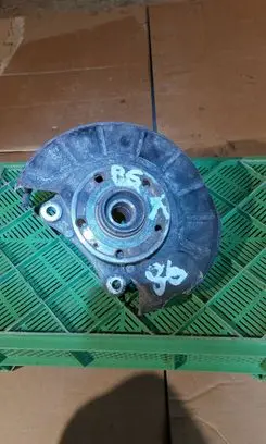 Volkswagen PASSAT B6 Front wheel hub