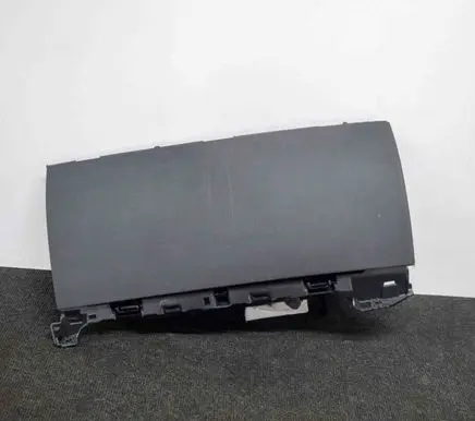 Glove box
