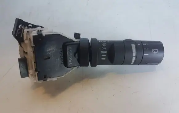 Nissan Qashqai Wiper control stalk 7508SD