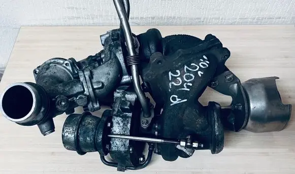 Mercedes-Benz C W204 Turbo A6510905780 A6510902880
