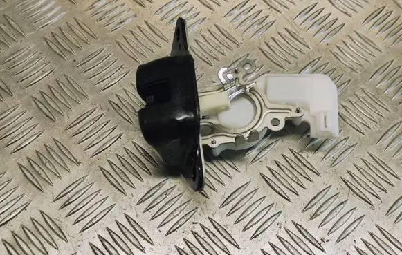 Jeep Cherokee Tailgate/trunk/boot lock/catch/latch