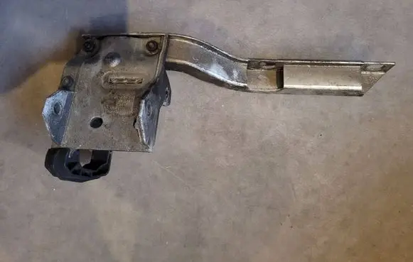 BMW 7 F01 F02 F03 F04 Radiator support slam panel bracket 7207151
