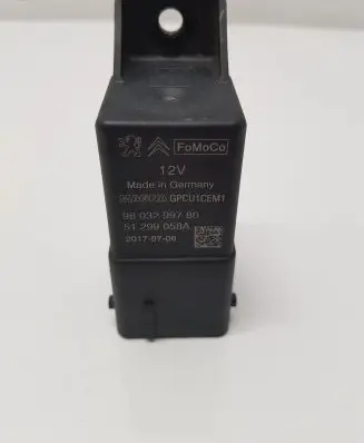 Glow plug pre-heat relay
