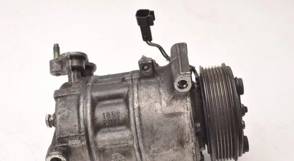 Volvo V40 Air conditioning (A/C) compressor (pump) 31291251