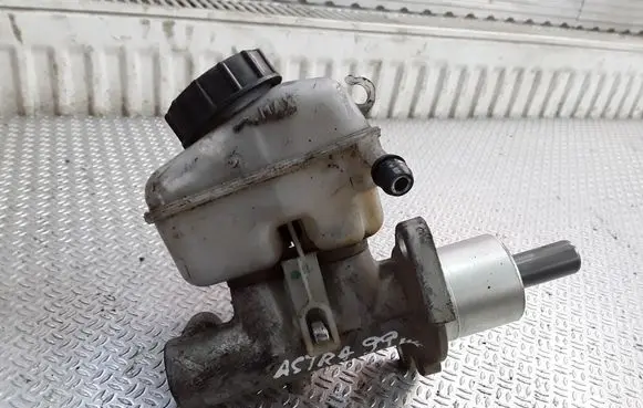 Opel Astra G Master brake cylinder 32066734
