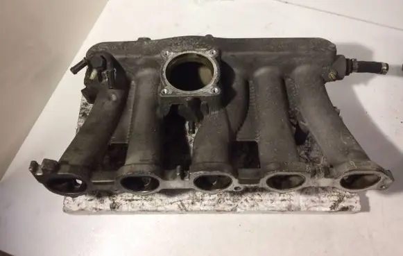 Volvo S60 Intake manifold 09488033