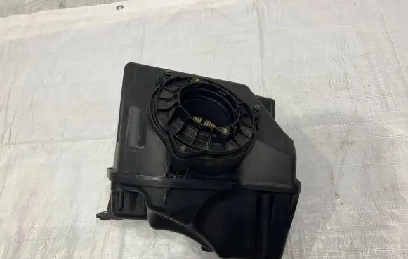 Maserati Levante Air filter box 670033791