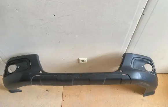 Front bumper lip