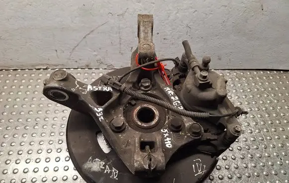 Opel Astra J Front wheel hub spindle knuckle S25056263