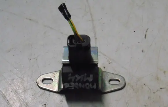 Ford Mondeo MK IV Airbag deployment crash/impact sensor 7G9N5B739AA