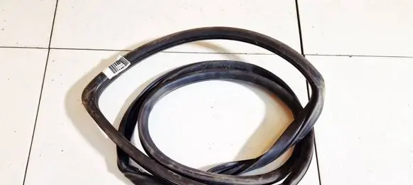 Honda FR-V Rubber seal rear door 