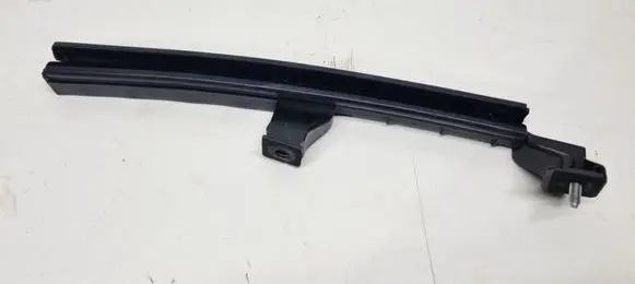 Renault Clio V Rear door windshield rail 821447967R