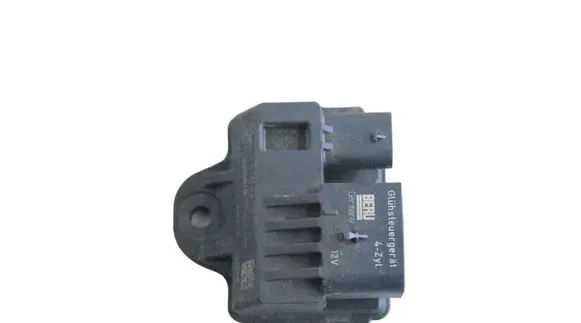 Audi A7 S7 4G Glow plug pre-heat relay 8570087