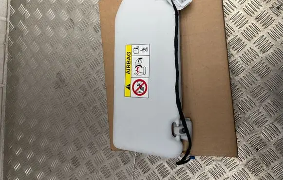 Peugeot 508 Sun visor