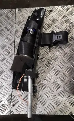 Volvo S80 Front seatbelt 39865061