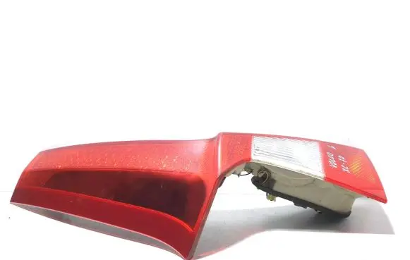 Volvo XC70 Tailgate rear/tail lights
