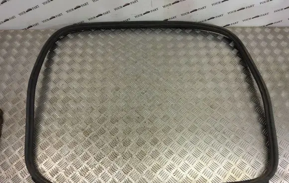 BMW X1 F48 F49 Trunk rubber seal (body) 7474447