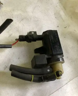 Mercedes-Benz Sprinter W906 Vacuum valve A0061536628 70078202 10T267