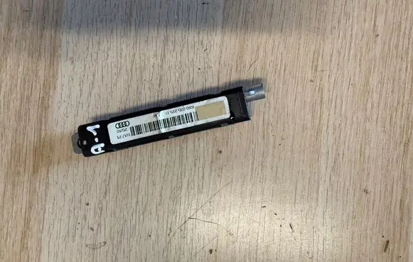 Audi A1 Aerial antenna amplifier 8X0035225D