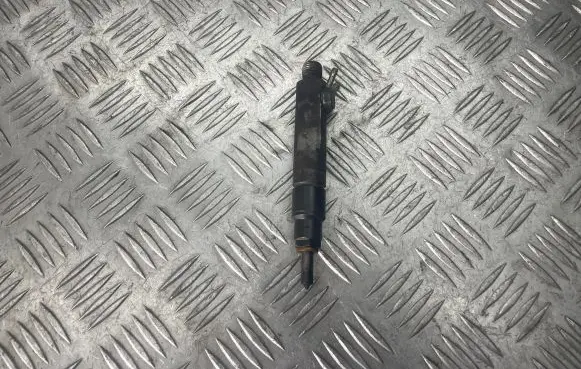 Volvo V70 Fuel injector 046130201F