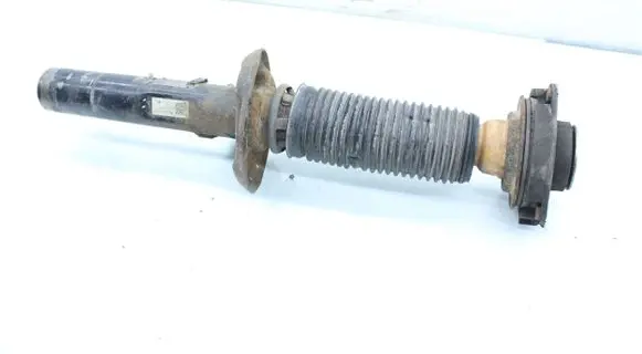 Volkswagen PASSAT B7 Front shock absorber/damper