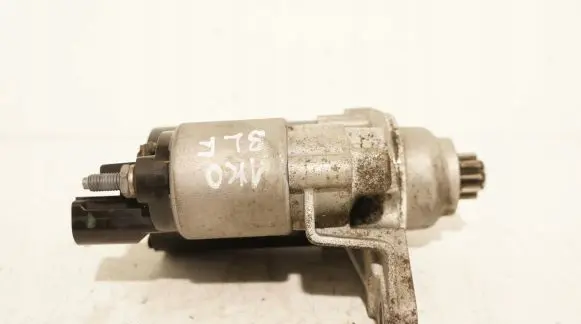Volkswagen Golf V Starter motor 02T911023R