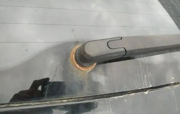 Hyundai Santa Fe Rear window wiper motor