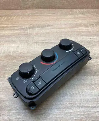 Chrysler Voyager Climate control unit 05134768AA