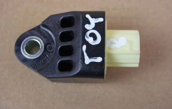 Toyota Yaris Airbag deployment crash/impact sensor 898310D130