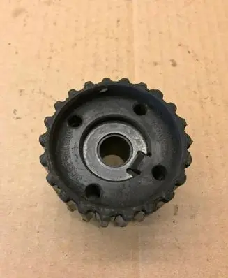 Volkswagen Golf I Crankshaft pulley 068105263C