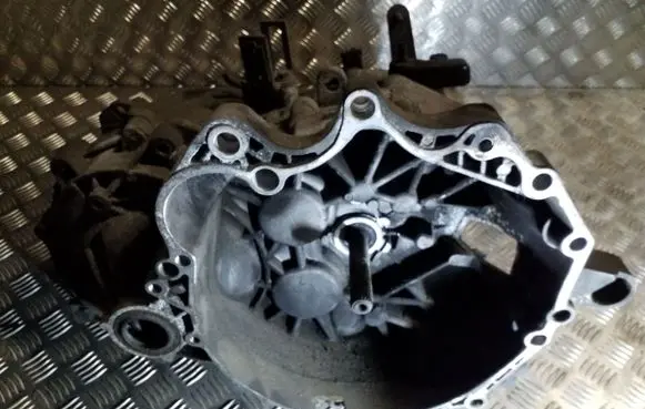 Volvo S70 V70 V70 XC Manual 5 speed gearbox 1023704