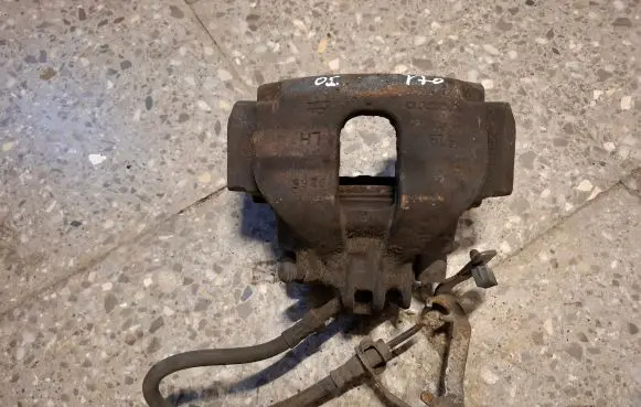 Volvo V70 Front brake caliper 9209722 9209723