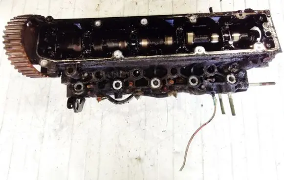 Peugeot 307 Engine head 9633750210