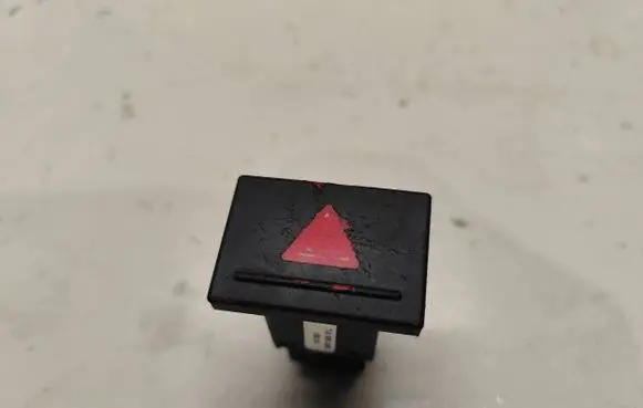 Volkswagen Touareg I Hazard light switch 7L6953235 35004
