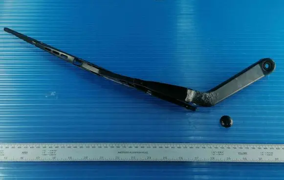 Nissan X-Trail T30 Rear wiper blade arm 412001 12001