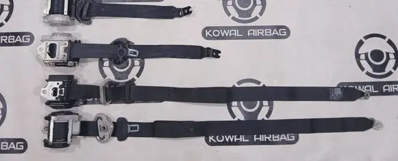 Volkswagen Up Set of seat belts 1S3857706B 1S3857705B 1S0857805B
